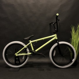 Велосипед BMX Premium Stray...